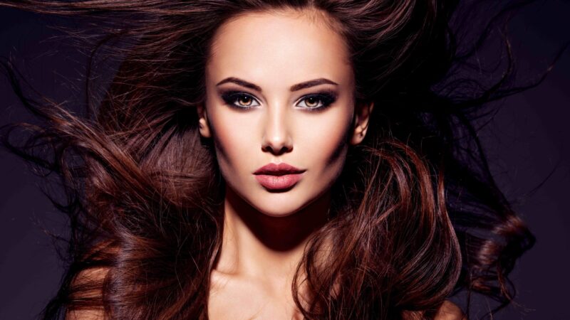 ¿Notas tu cabello envejecido y debilitado? Por qué Kérastase es el aliado de alta ingeniería para un pelo sin edad.
